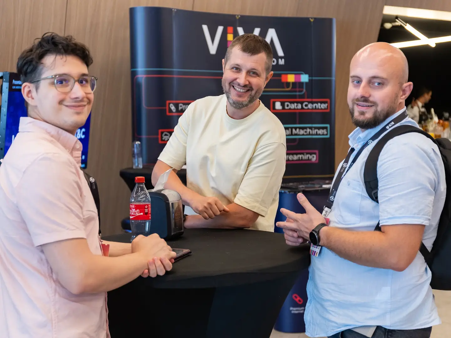 Networking între participanți după conferință