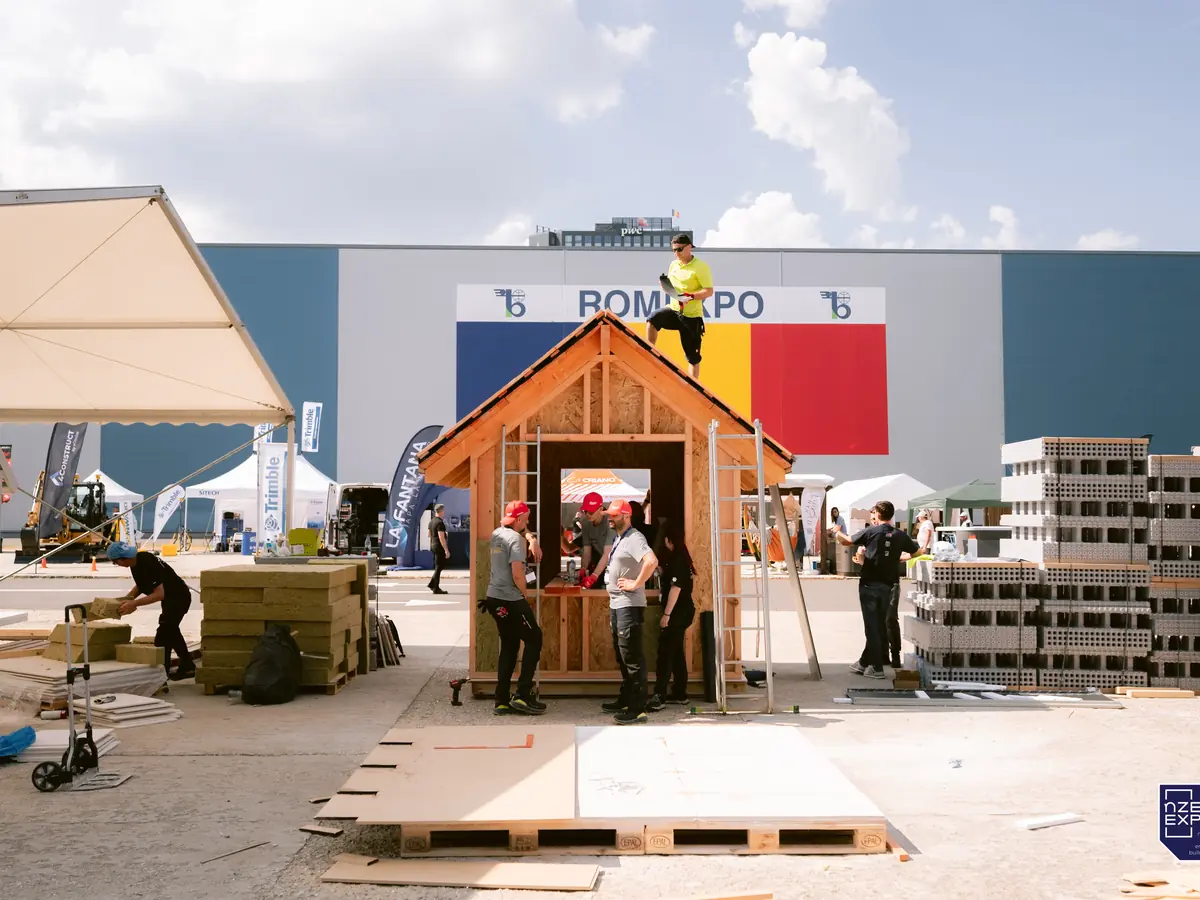Construcția live a unei case demonstrative, cu materiale și sisteme expuse la nZEB Expo