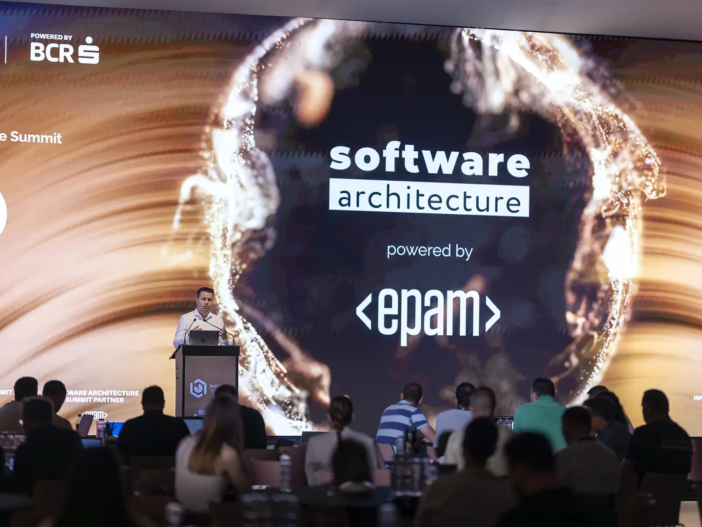 Prezentare pe scena Software Architecture Summit din cadrul Business Summits