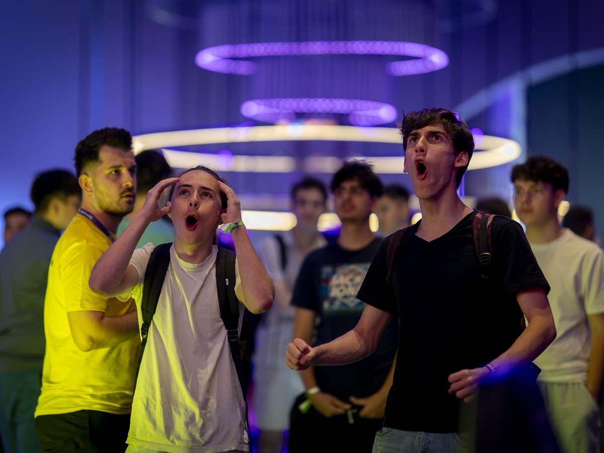 Audience reactions during the RESPAWN competition